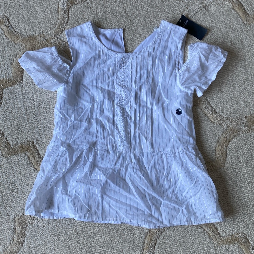 White gauze top with silver threading